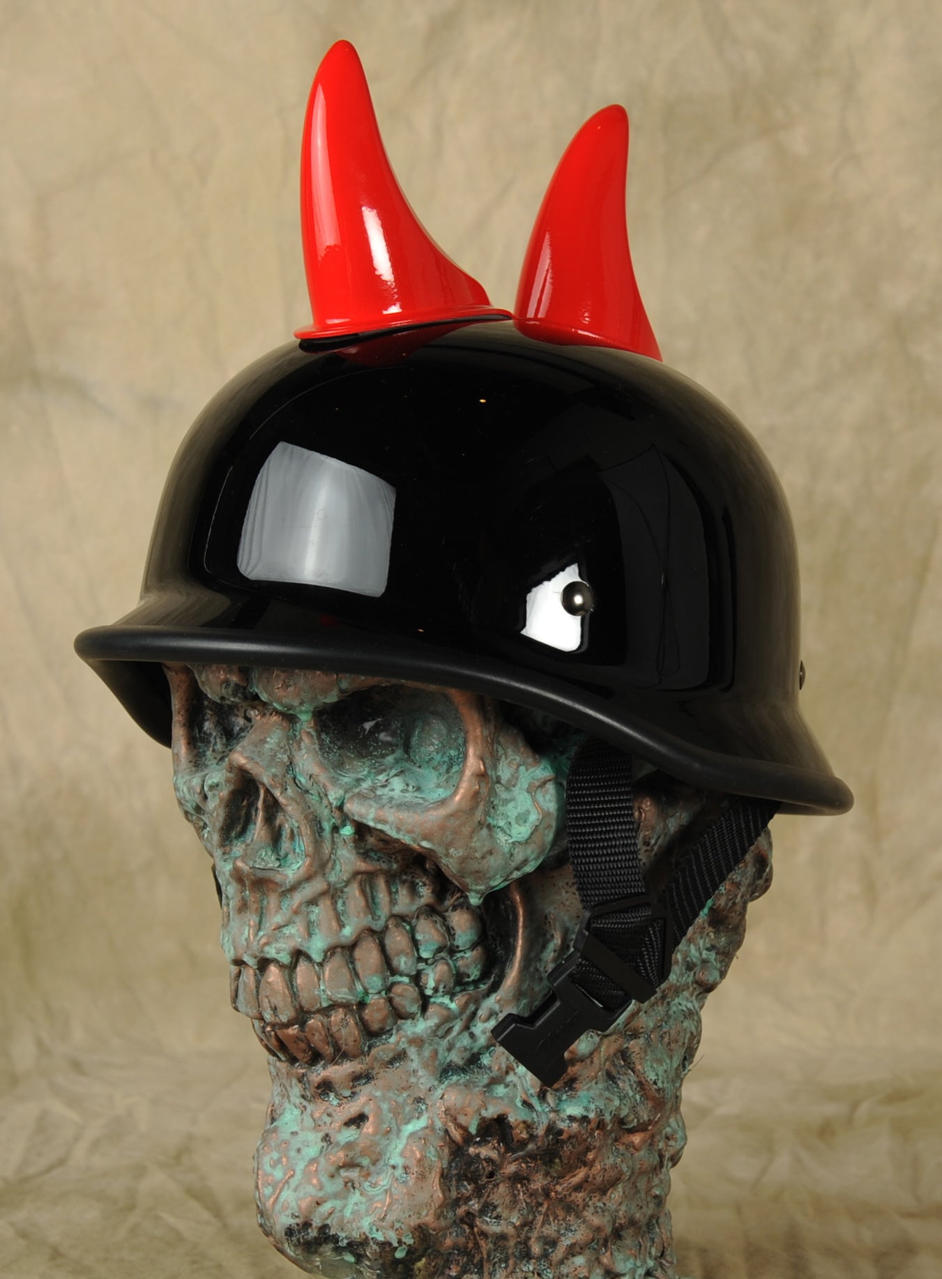 Red Mohawk Helmet Horn Set