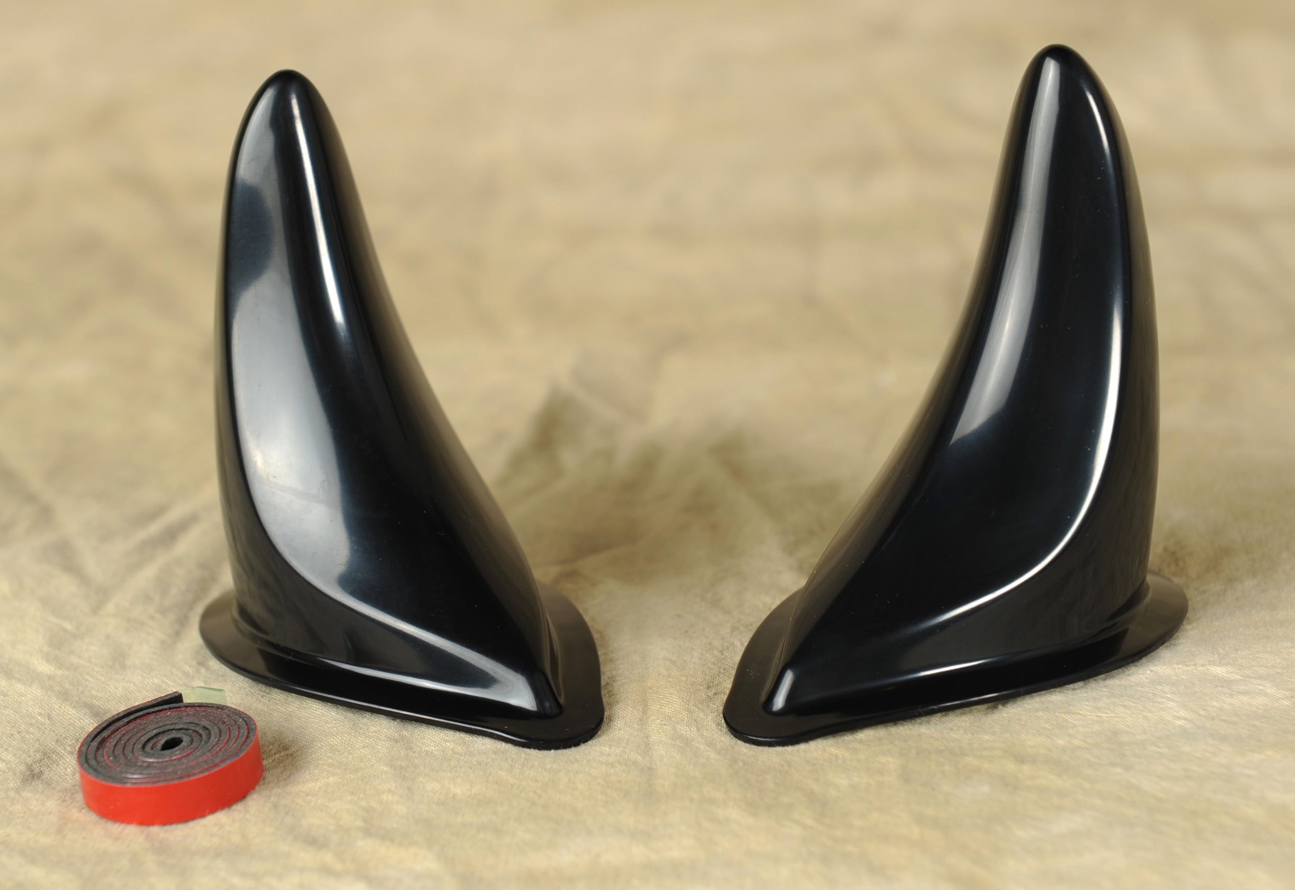 Black Mohawk Helmet Horn Set